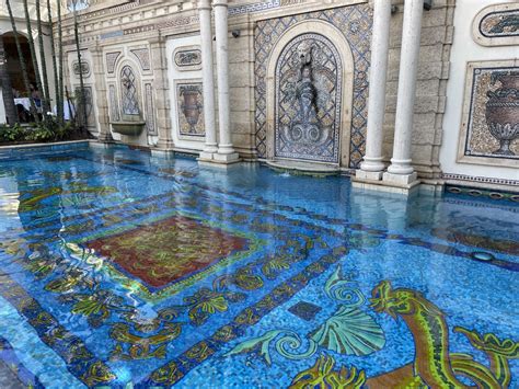 gianni versace swimming pool